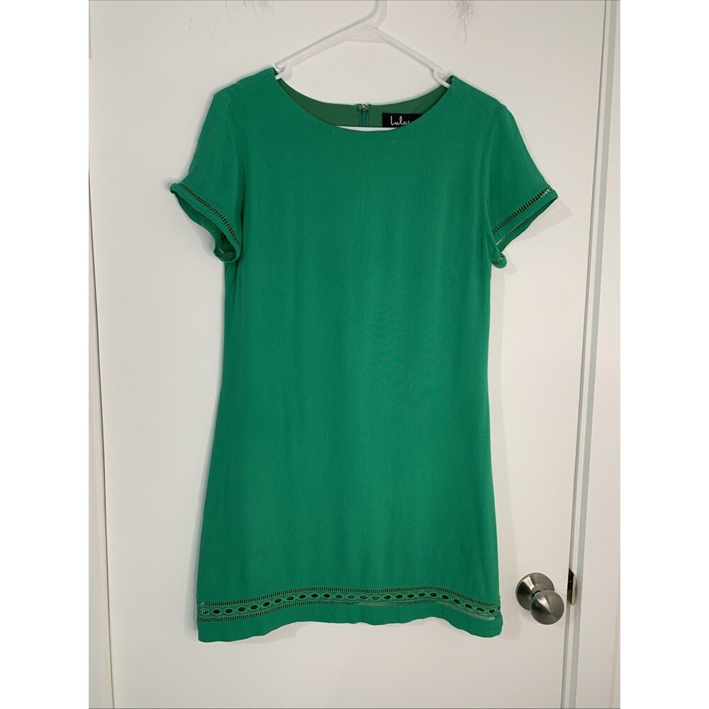 Lulus Green Eyelet Lace Trim Mii Dress Sz Small Lined DateNight Career Travel